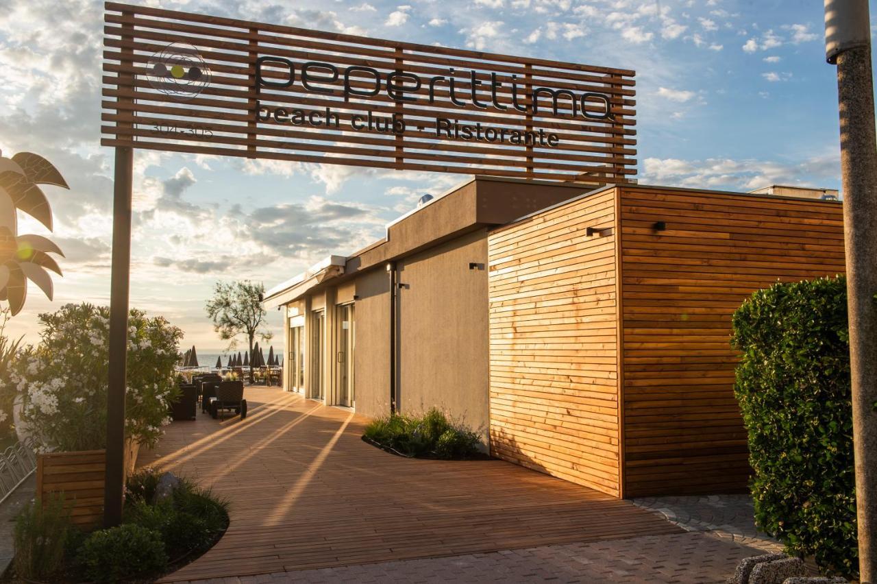 Hotel Solemare Milano Marittima Exterior photo